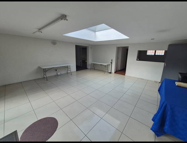 987M² OFFICE FOR SALE IN PAULSHOF